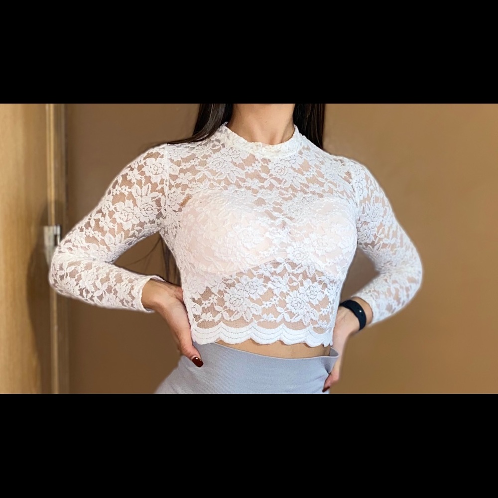 White Lace Top ✨